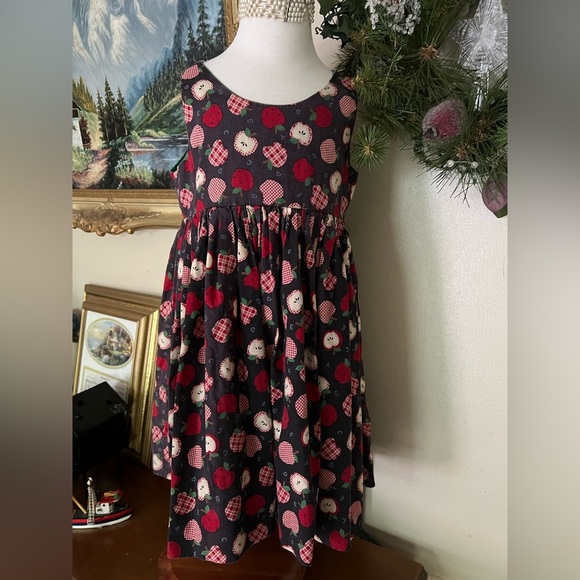 ❤️ Vintage Handmade Primitive
Apple Design Cotton Jumper
Dress - Picture 7 of 7